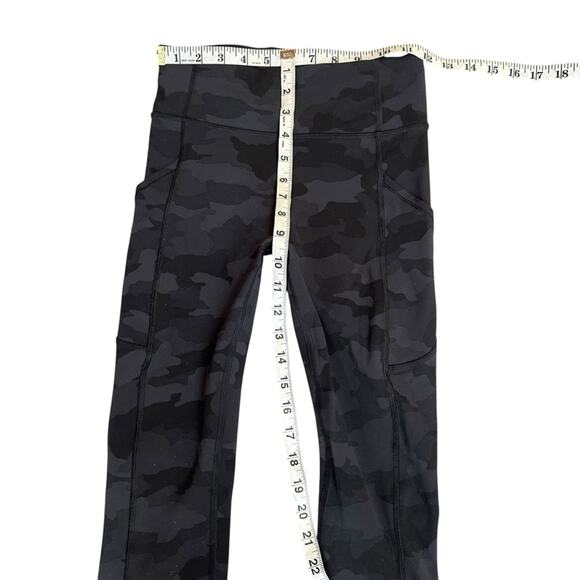Lululemon Invigorate High-Rise Crop 23" Heritage 365 Camo Deep Coal Multi Size 4 - Picture 7 of 12